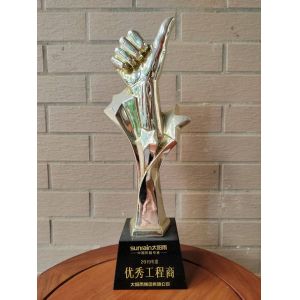 太陽(yáng)雨優(yōu)秀工程商